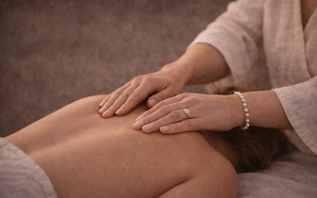 Prečo masáž chrbta niekedy nestačí? Keď telo hovorí to, čo duša zamlčala